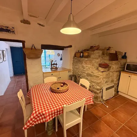 Timeless House In The Heart Of Les Corbieres Сasa de vacaciones Labastide-en-Val